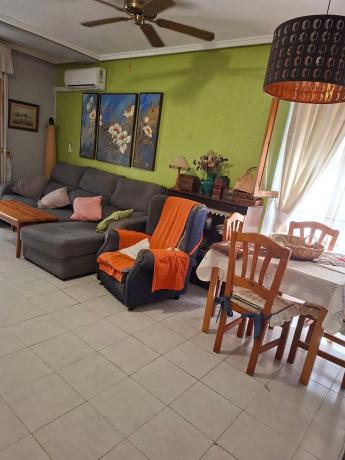 Dúplex en calle Jacarilla, 5