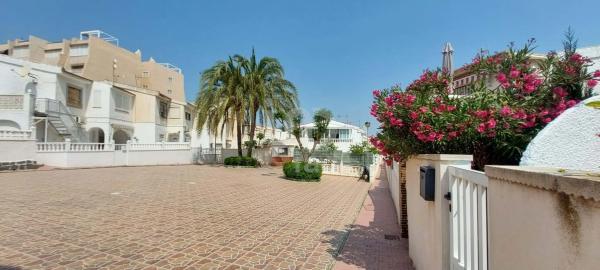 Chalet en Barrio Cabo Cervera