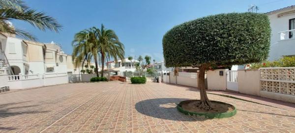 Chalet en Barrio Cabo Cervera