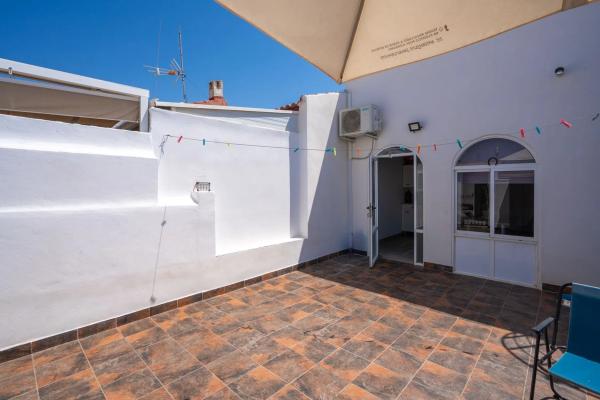 Chalet adosado en calle Saeta