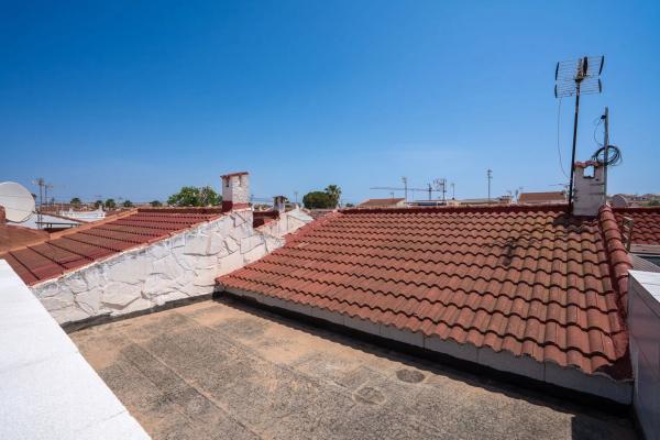 Chalet adosado en calle Saeta