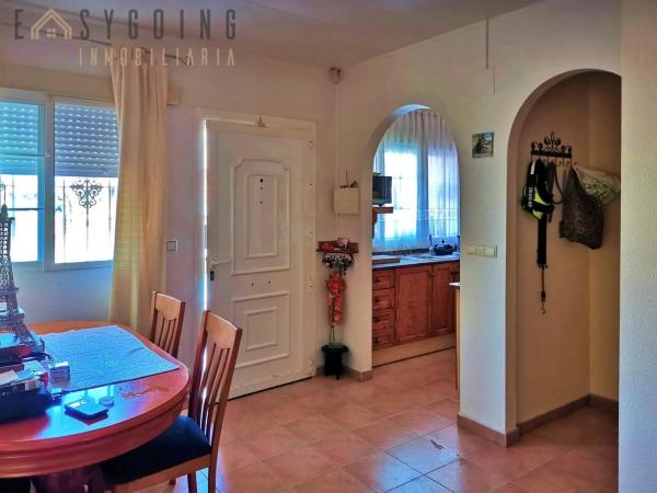 Chalet adosado en calle las Abubillas