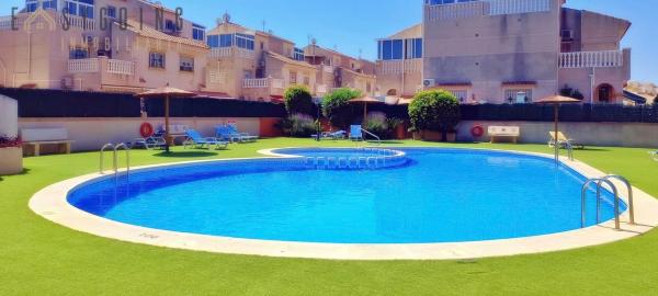 Chalet adosado en calle las Abubillas