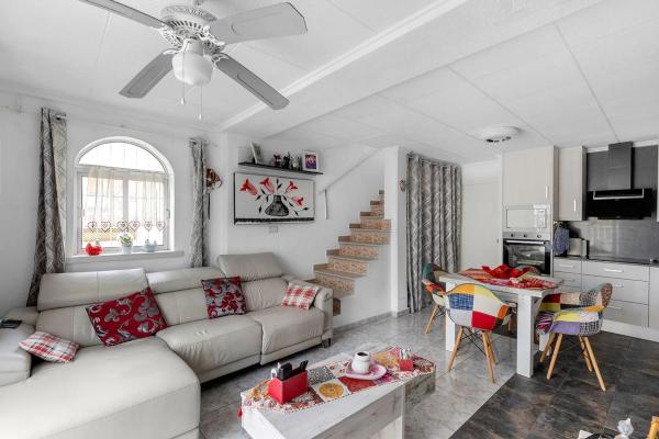 Chalet adosado en calle Lejona s/n