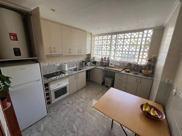 Chalet adosado en calle Liszt, 199