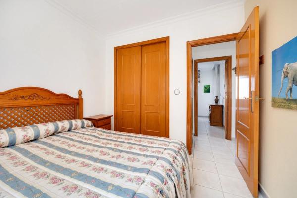 Casa independiente en Av Castuera