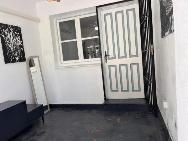 Chalet adosado en avenida Laguna Azul