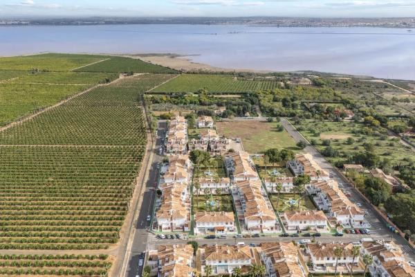 Dúplex en Barrio Los Balcones - Los Altos del Edén