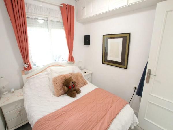 Chalet adosado en calle Estonia