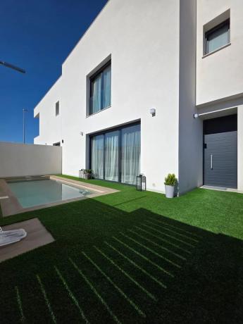 Casa independiente en calle Vicente Aleixandre s/n