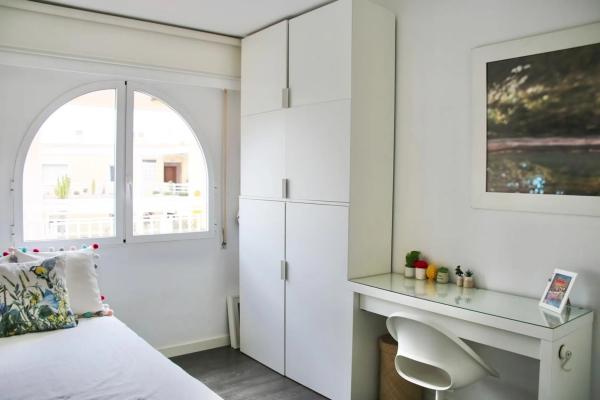 Piso en avenida de las Adelfas