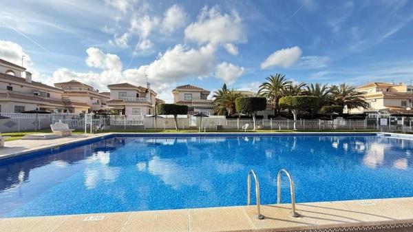 Chalet en Barrio Playa Flamenca