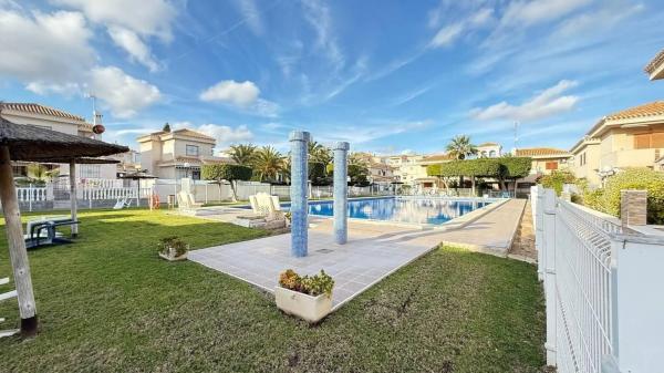 Chalet en Barrio Playa Flamenca