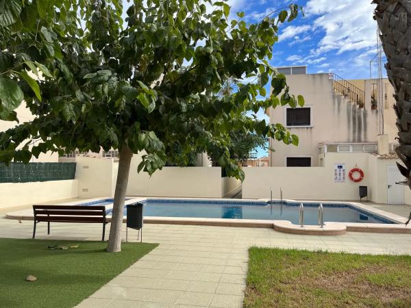 Casa independiente en calle Gines Saura Sanchez s/n