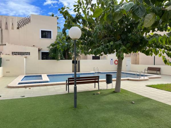 Casa independiente en calle Gines Saura Sanchez s/n