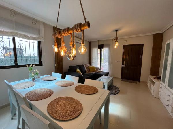 Casa independiente en calle Gines Saura Sanchez s/n