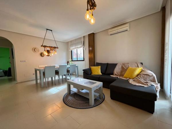 Casa independiente en calle Gines Saura Sanchez s/n