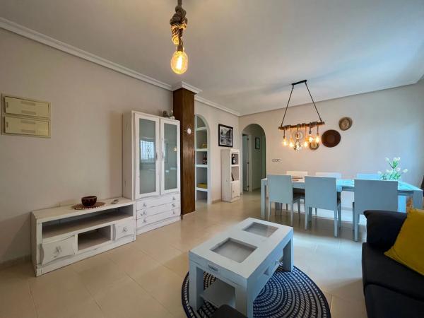 Casa independiente en calle Gines Saura Sanchez s/n