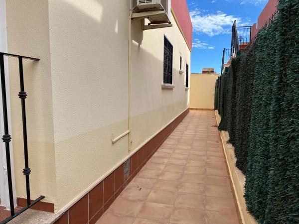 Casa independiente en calle Gines Saura Sanchez s/n