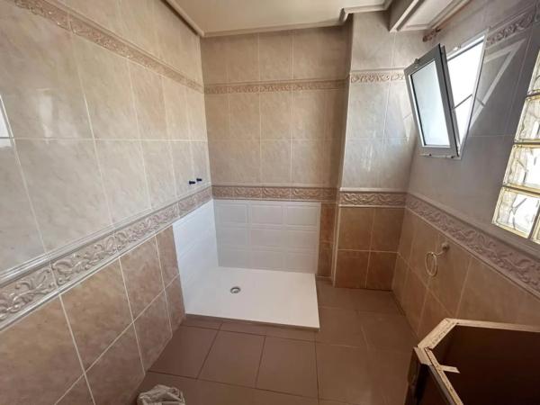 Chalet adosado en calle Lebeche, 13