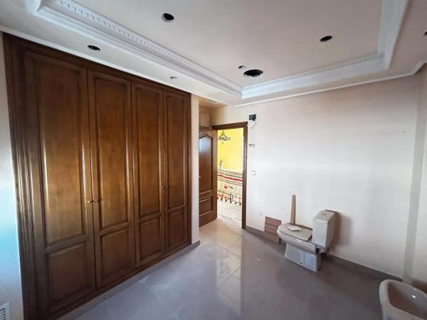 Chalet adosado en calle Lebeche, 13