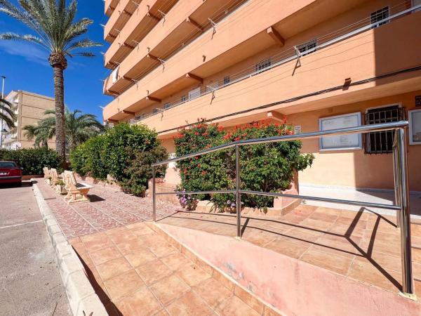 Piso en Arenales del Sol