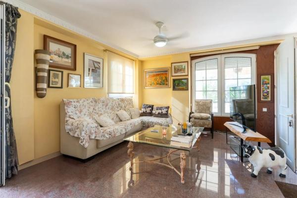 Casa independiente en Cv-855