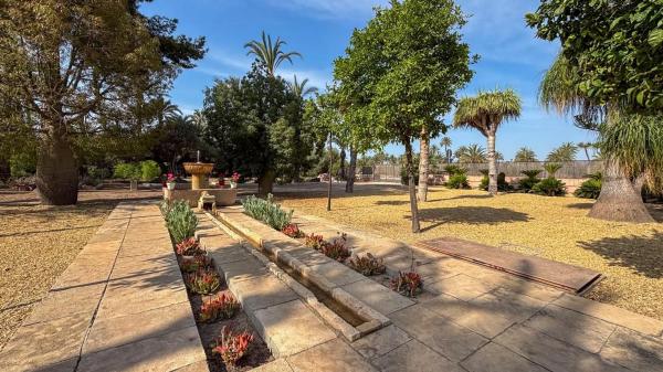 Casa independiente en Cv-855