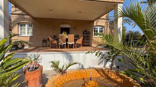 Casa independiente en Cv-855