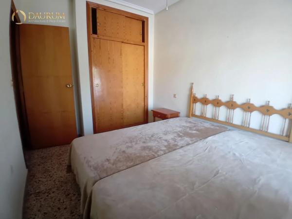 Chalet adosado en avenida Valencia