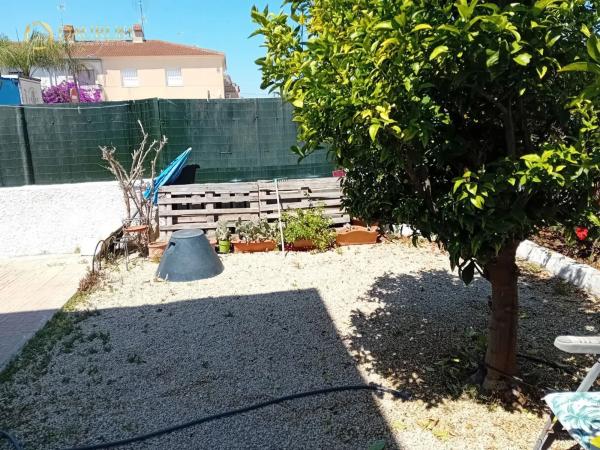 Chalet adosado en avenida Valencia