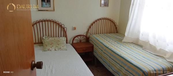 Chalet adosado en avenida Valencia