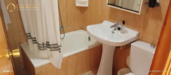 Chalet adosado en avenida Valencia