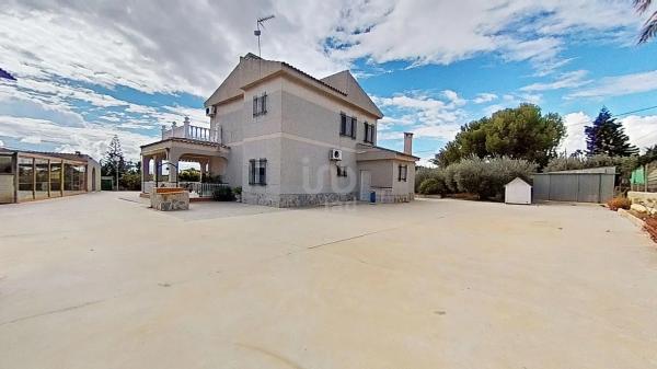 Chalet en Partida Altabix, 2325