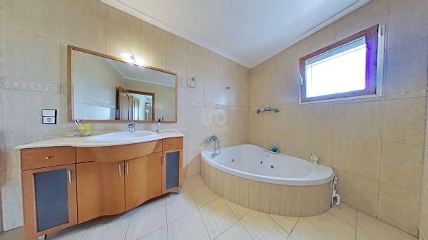 Chalet en Partida Altabix, 2325