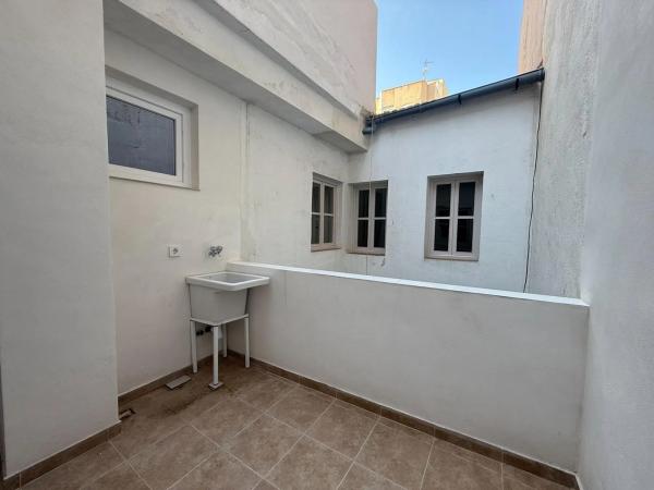 Dúplex en Barrio Reina Victoria-Miguel Hernández