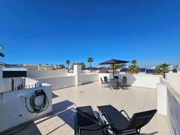 Casa independiente en avenida de Noruega