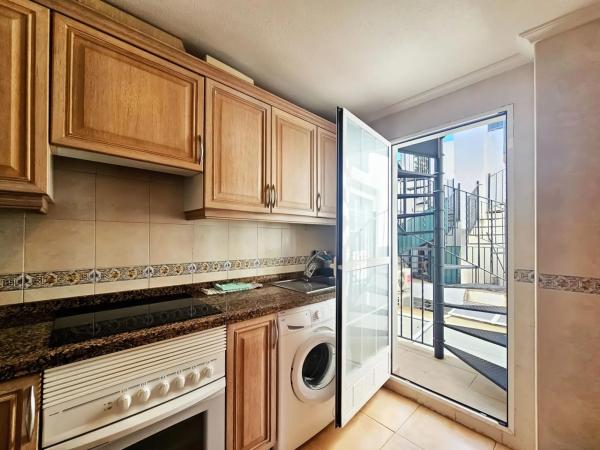 Casa independiente en avenida de Noruega