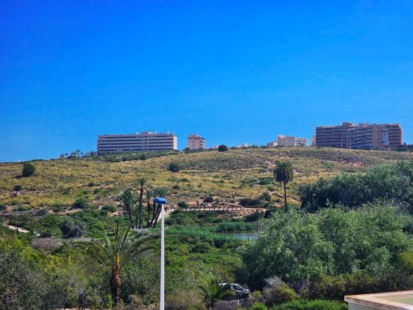 Casa independiente en avenida de Noruega