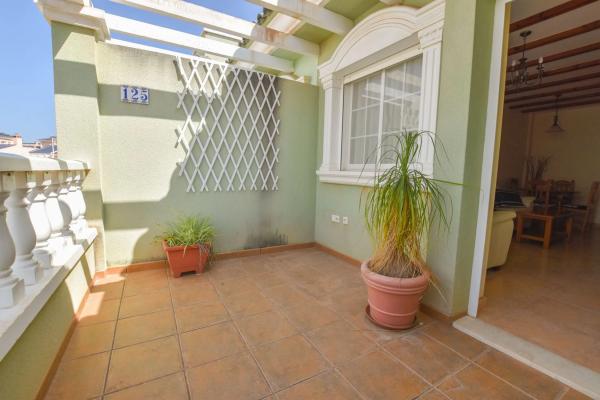 Piso en calle de Finlandia, 138