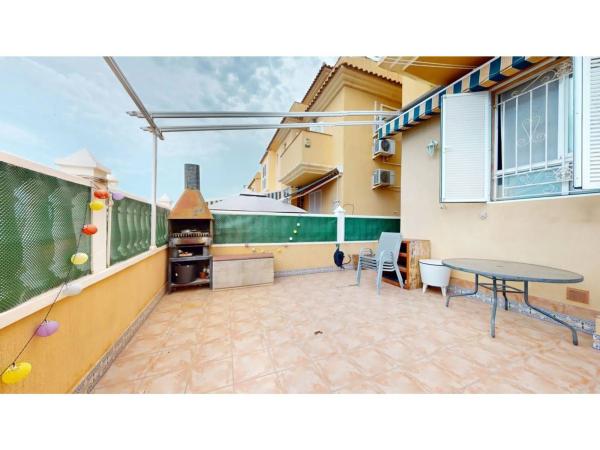 Chalet adosado en calle Monte de Santa Pola, 35