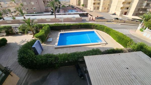 Piso en Arenales del Sol