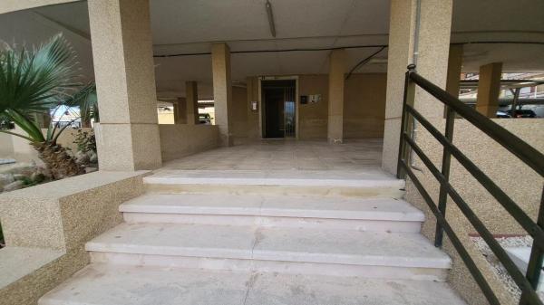 Piso en Arenales del Sol