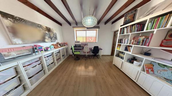 Casa independiente en alto Partida Torrellano