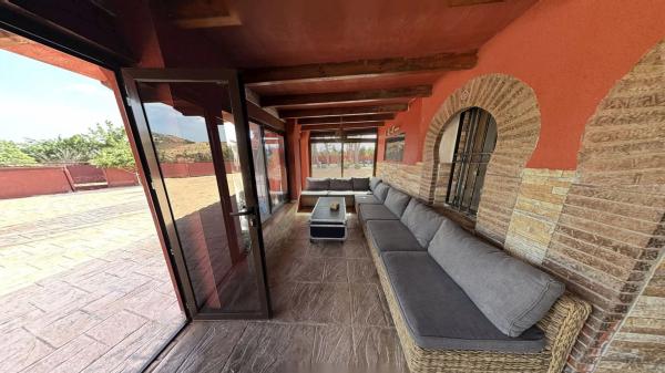 Casa independiente en alto Partida Torrellano