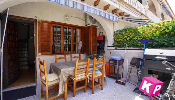 Casa independiente en calle Oro y Piel