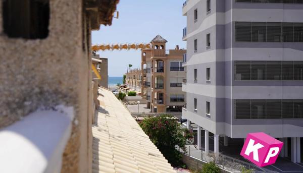 Casa independiente en calle Oro y Piel