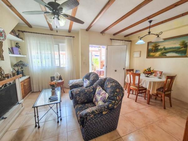 Chalet pareado en avenida Zaragoza