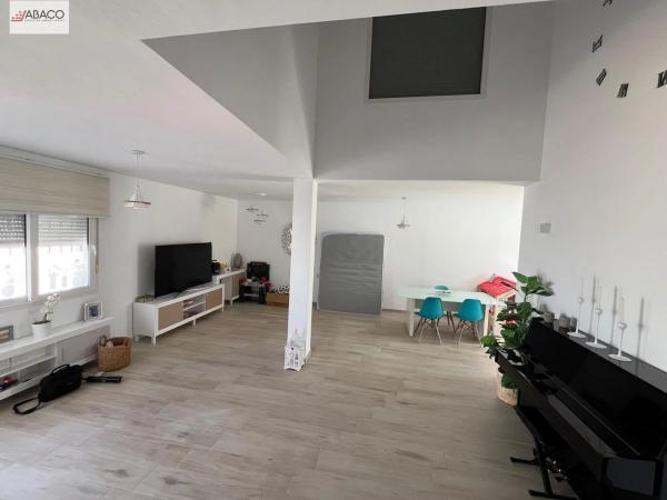 Casa independiente en calle Malta