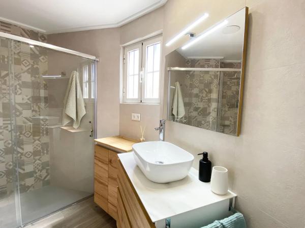 Chalet pareado en calle Balones, 26